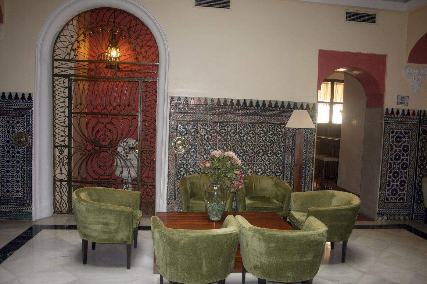 Hotel Gravina 51 Seville Exterior photo